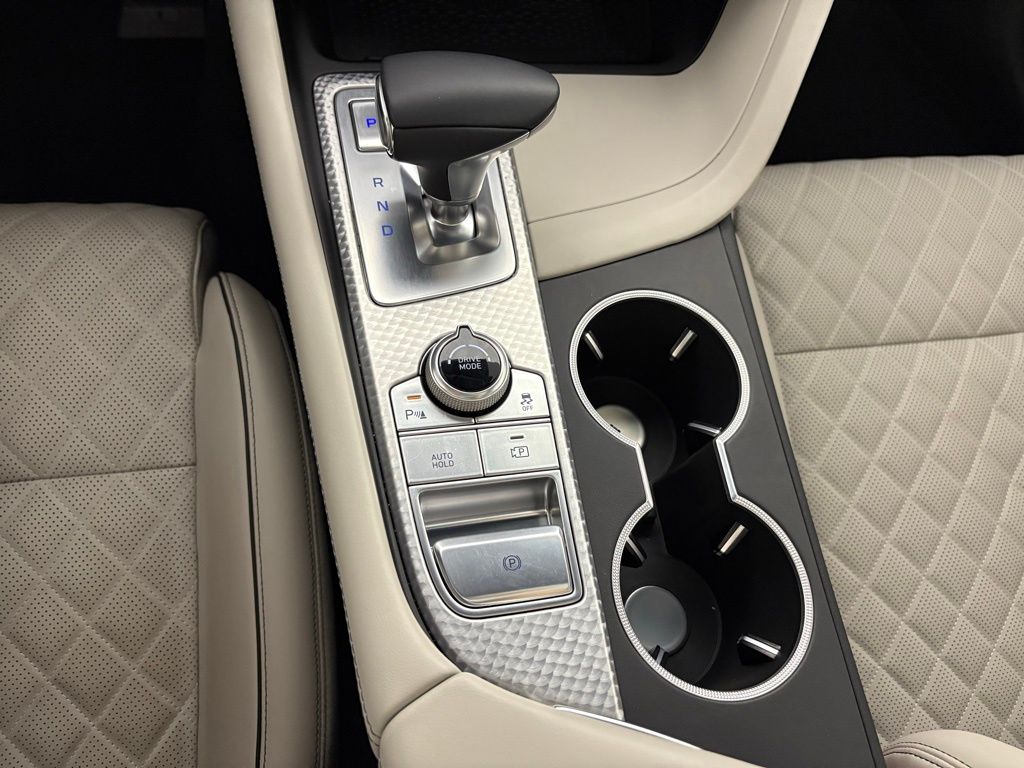 Thumbnail: 2023 Genesis G70 - 35