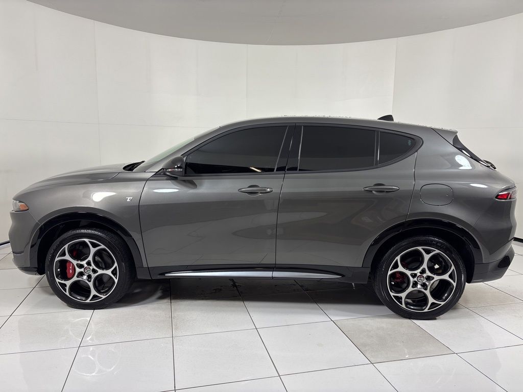 Thumbnail: 2024 Alfa Romeo Tonale - 2