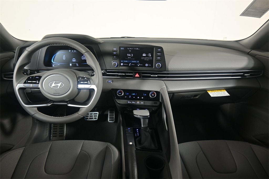 Thumbnail: 2025 Hyundai Elantra - 14