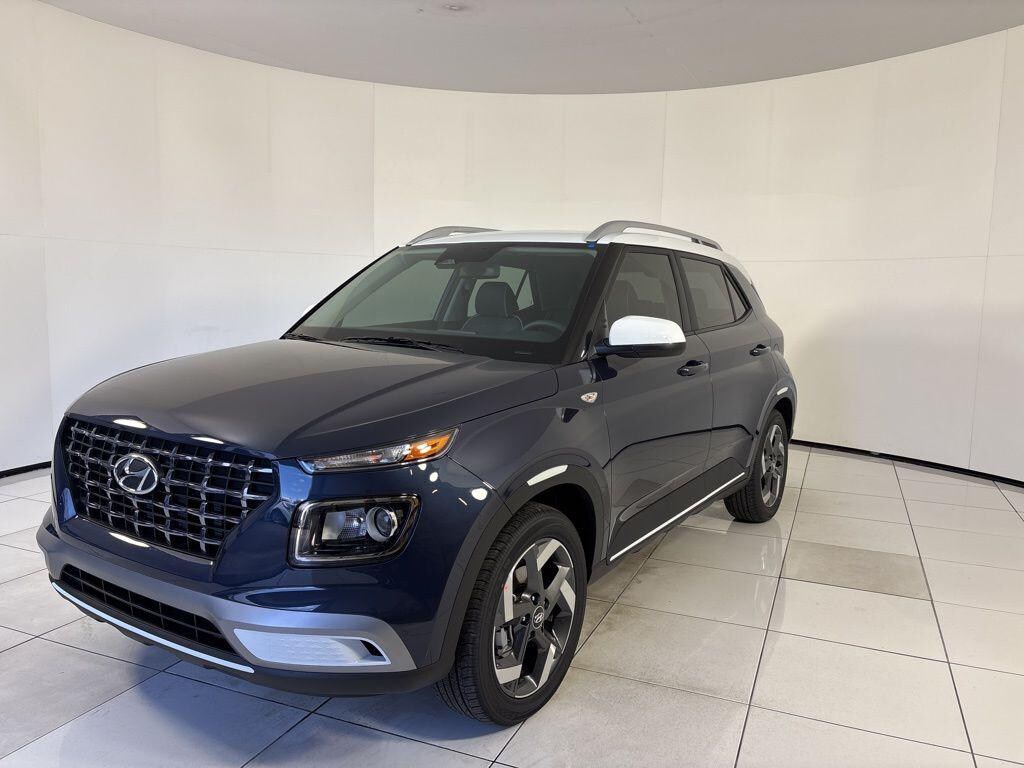 New 2026 Hyundai Venue SEL w/Two-Tone Roof SUV