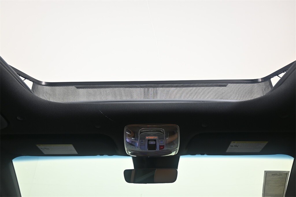 Thumbnail: 2026 Genesis GV70 - 22