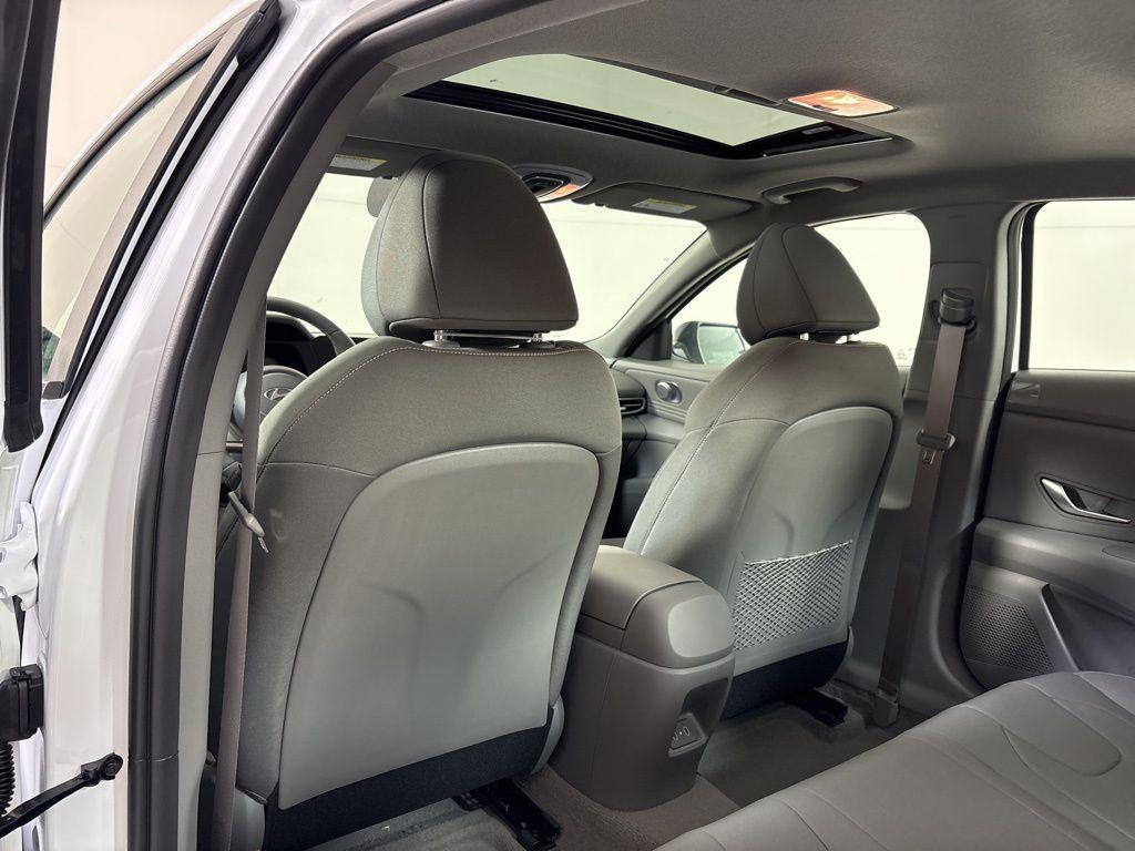 Thumbnail: 2026 Hyundai Elantra - 17