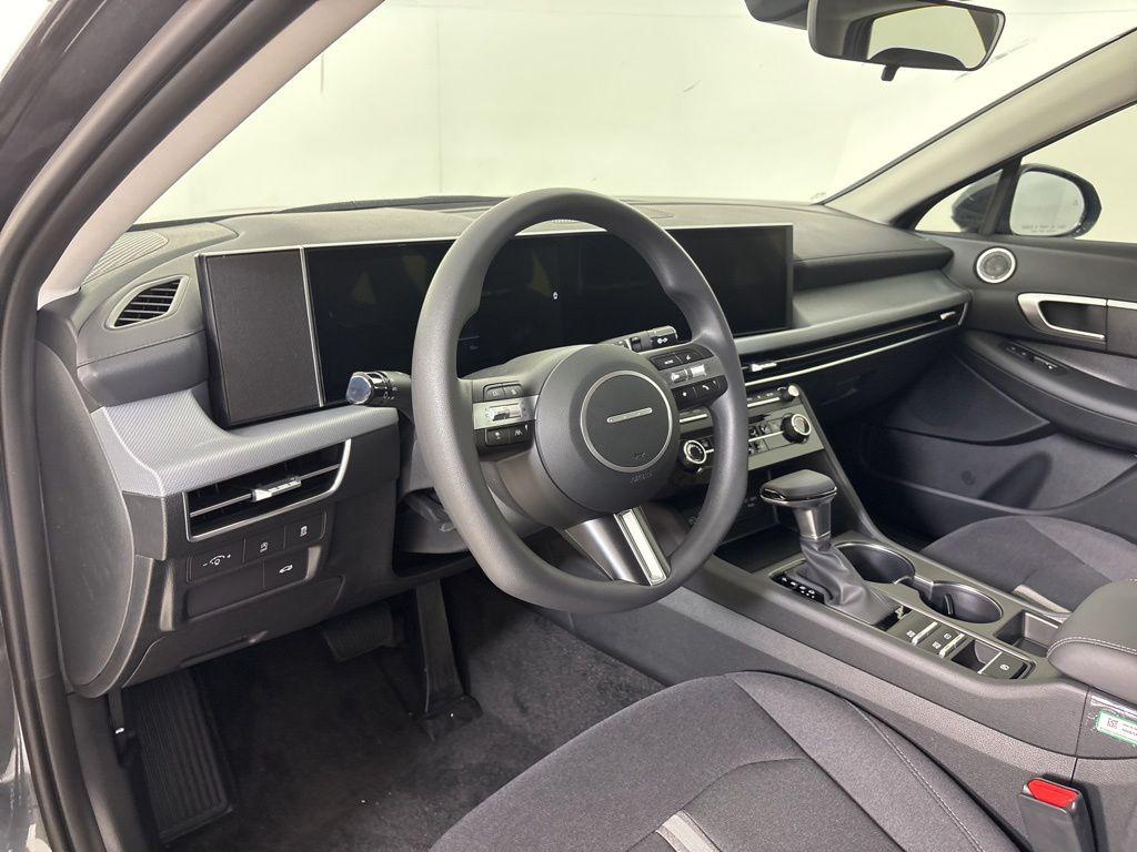 2026 Hyundai Sonata SE - Photo 16