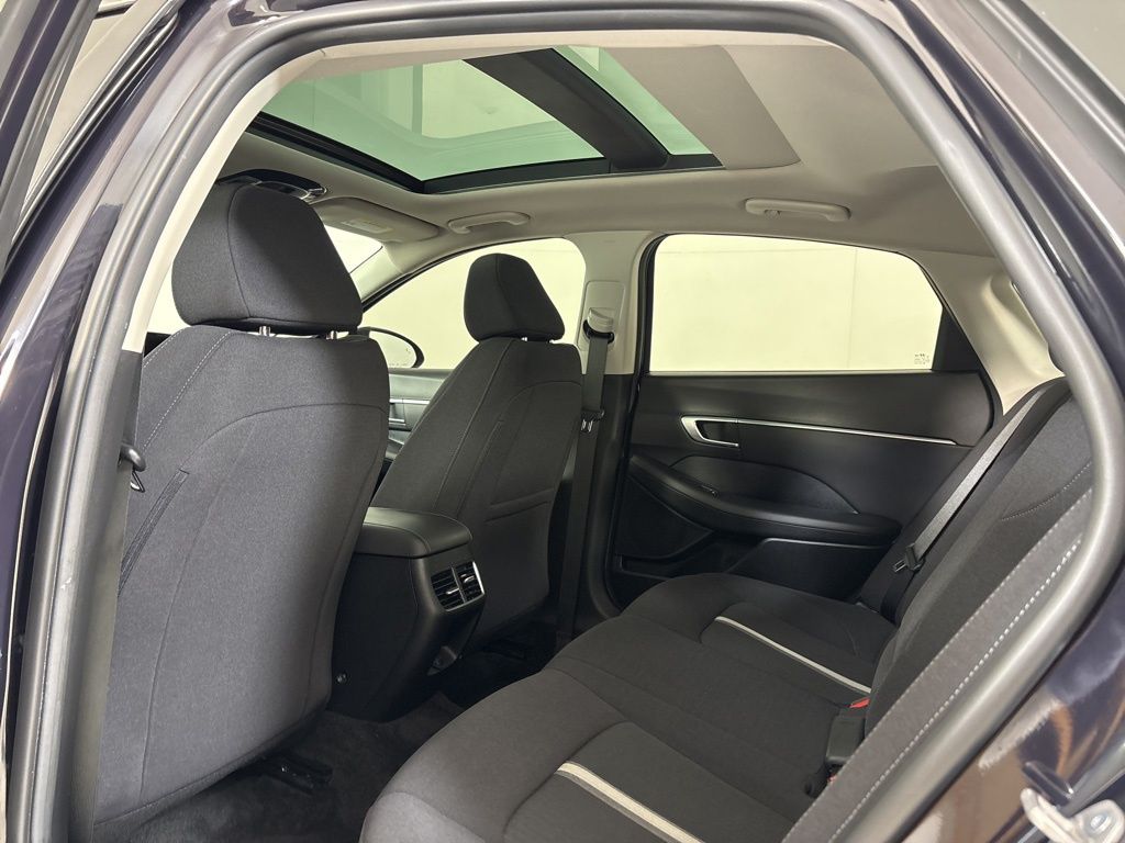 Thumbnail: 2023 Hyundai Sonata - 16