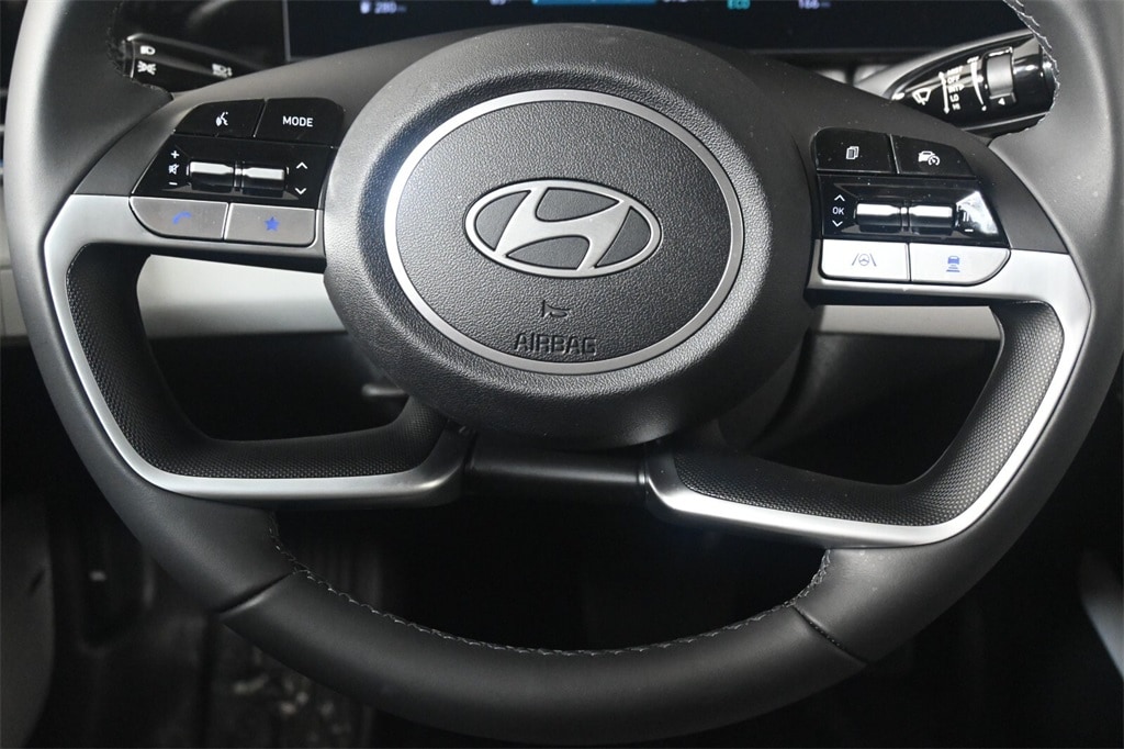 Thumbnail: 2025 Hyundai Elantra - 15