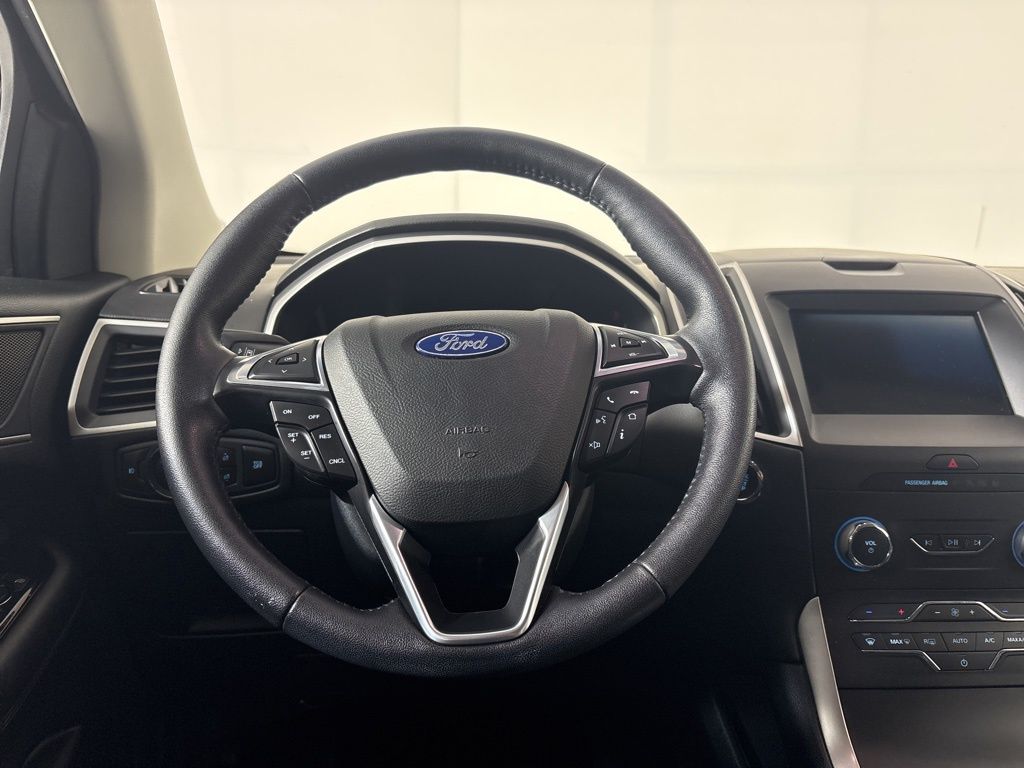 Thumbnail: 2019 Ford Edge - 20