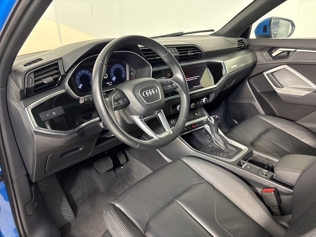 Thumbnail: 2023 Audi Q3 - 15