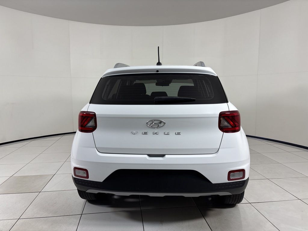 Thumbnail: 2023 Hyundai Venue - 4