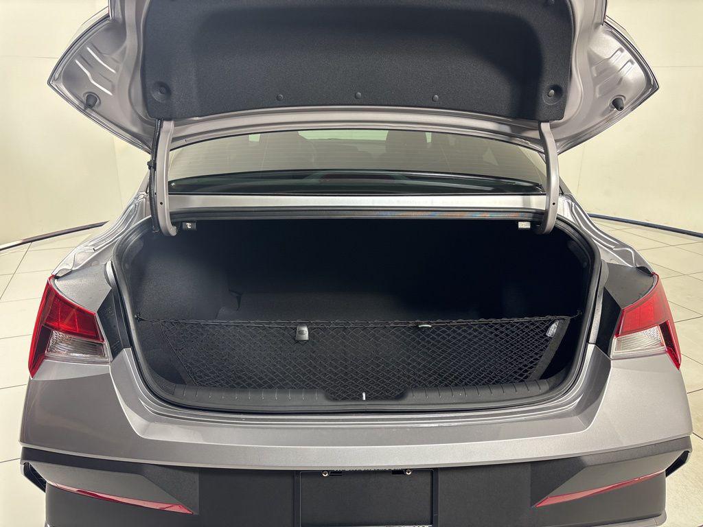 Thumbnail: 2026 Hyundai Elantra - 23