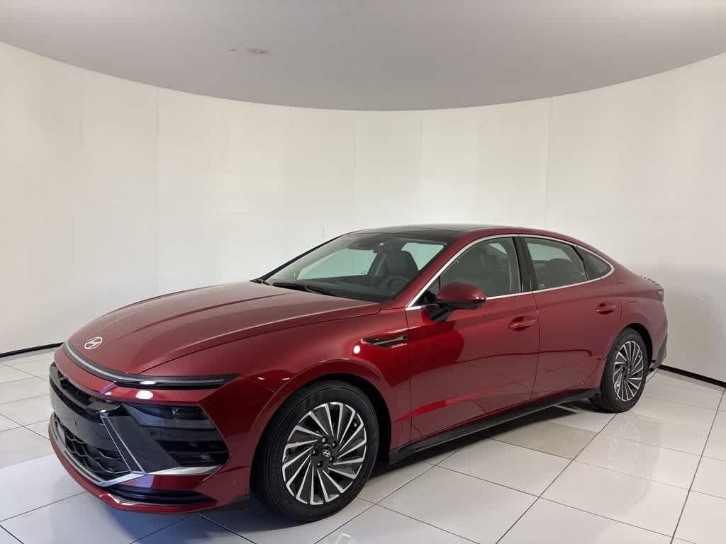 New 2025 Hyundai Sonata Hybrid Limited Sedan