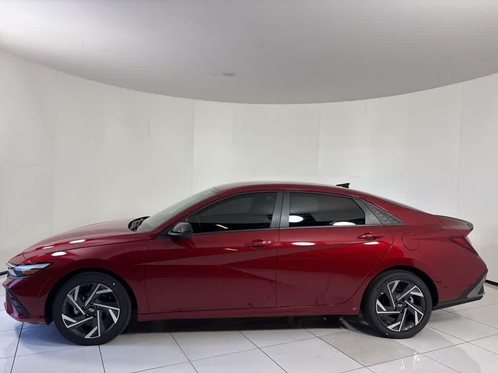 New 2025 Hyundai Elantra SEL Sport Sedan