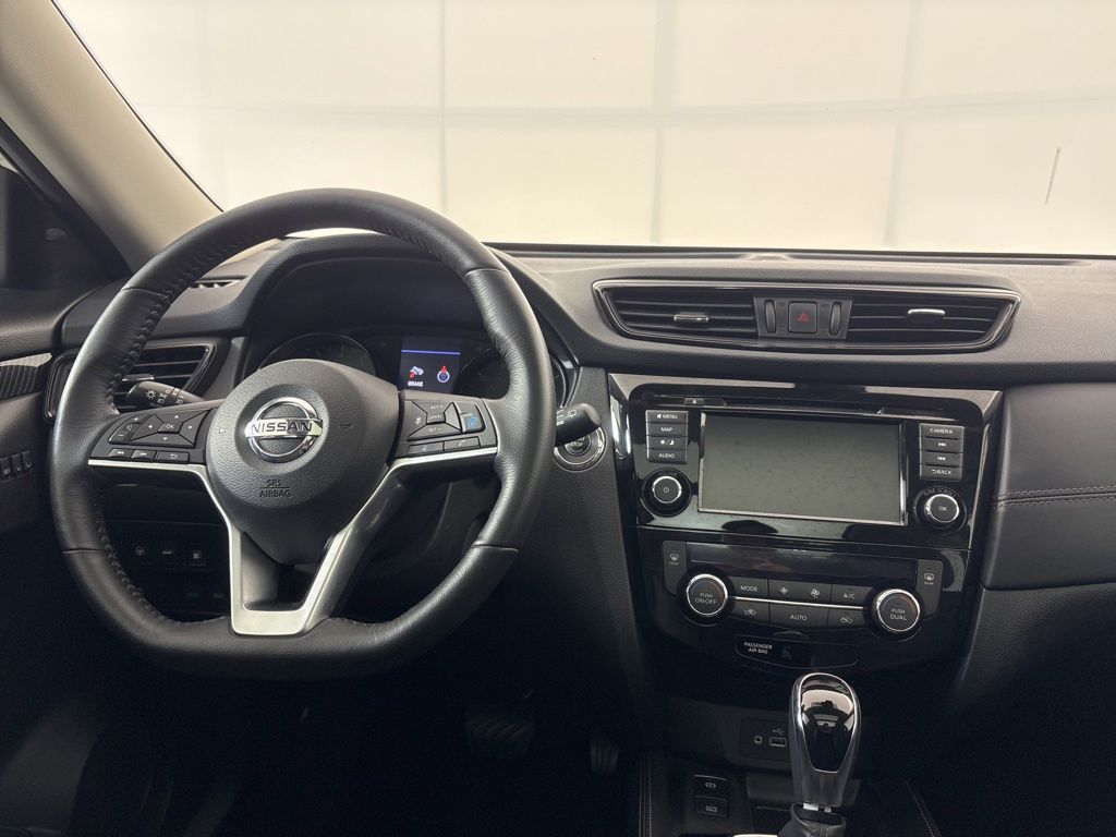 Thumbnail: 2018 Nissan Rogue - 26