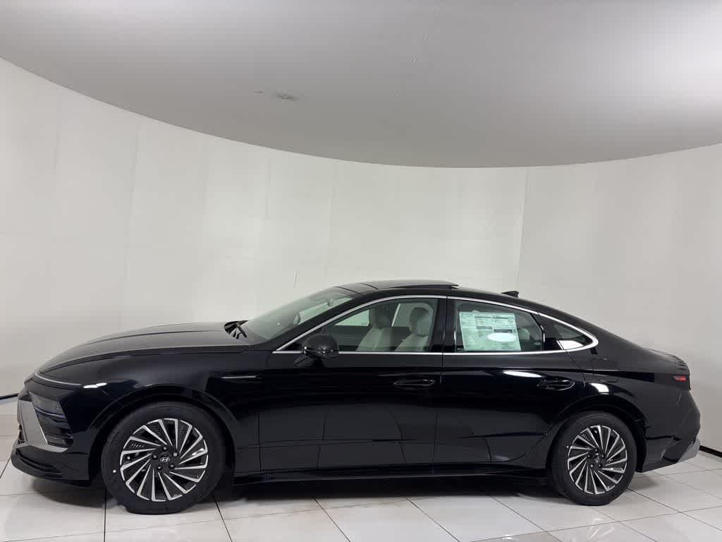 Thumbnail: 2025 Hyundai Sonata - 2