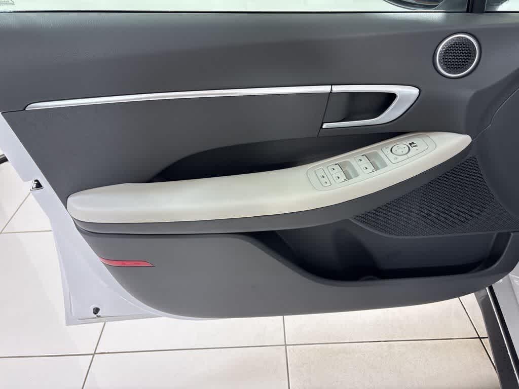 Thumbnail: 2025 Hyundai Sonata - 16