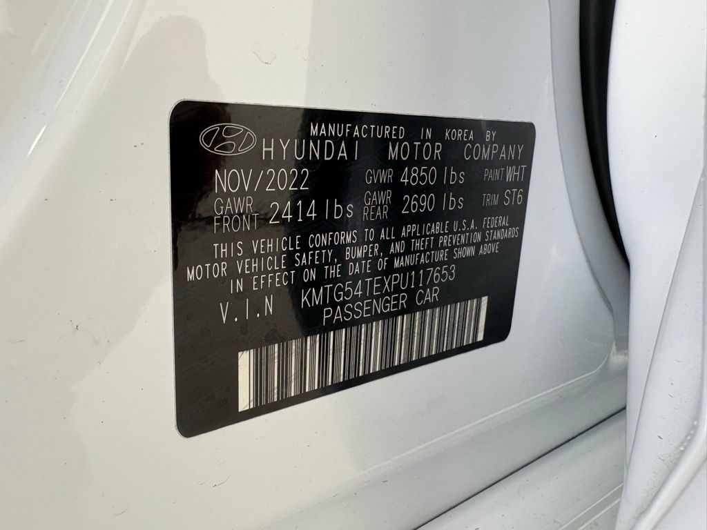 Thumbnail: 2023 Genesis G70 - 10