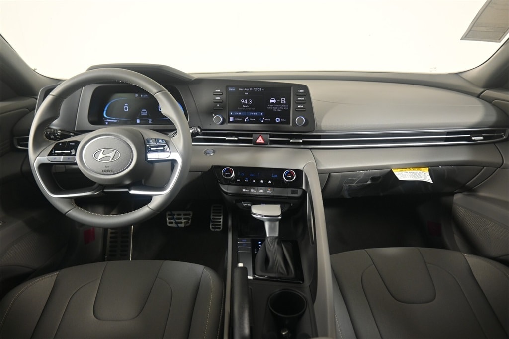 Thumbnail: 2025 Hyundai Elantra - 14
