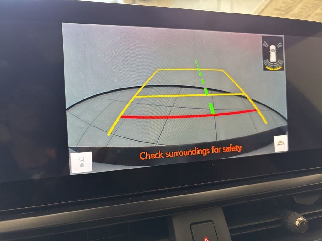 Thumbnail: 2023 Lexus UX - 26