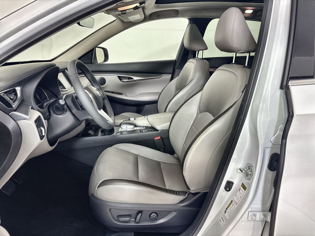 Thumbnail: 2023 INFINITI QX50 - 13
