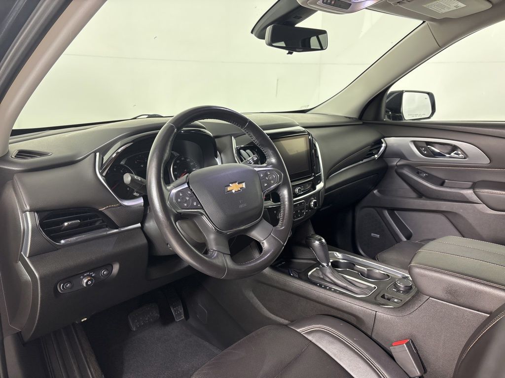 Thumbnail: 2018 Chevrolet Traverse - 16