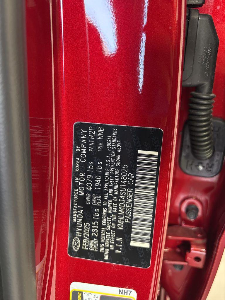 Thumbnail: 2025 Hyundai Elantra - 10