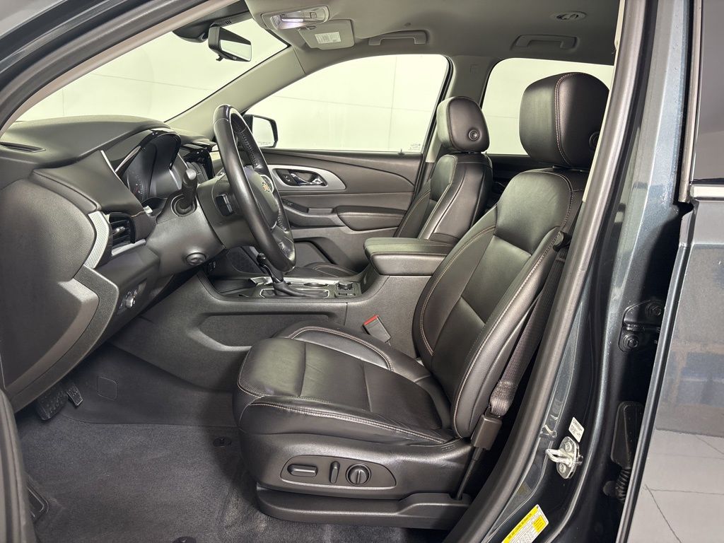 Thumbnail: 2018 Chevrolet Traverse - 14