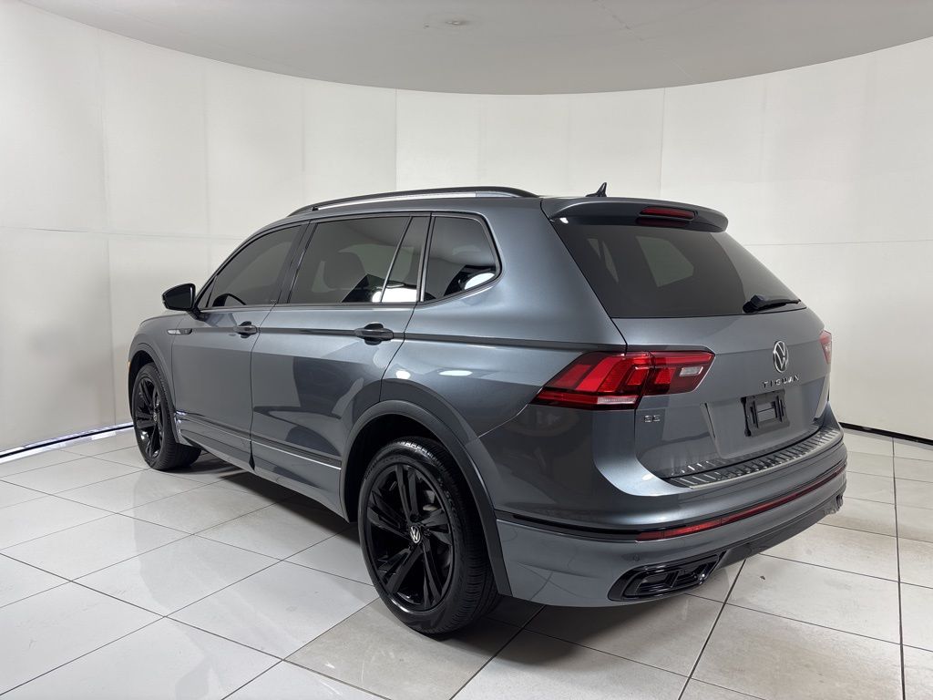Thumbnail: 2023 Volkswagen Tiguan - 3