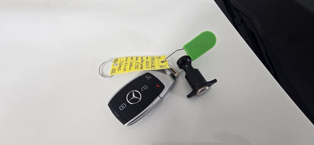 Thumbnail: 2023 Mercedes-Benz E-Class - 34