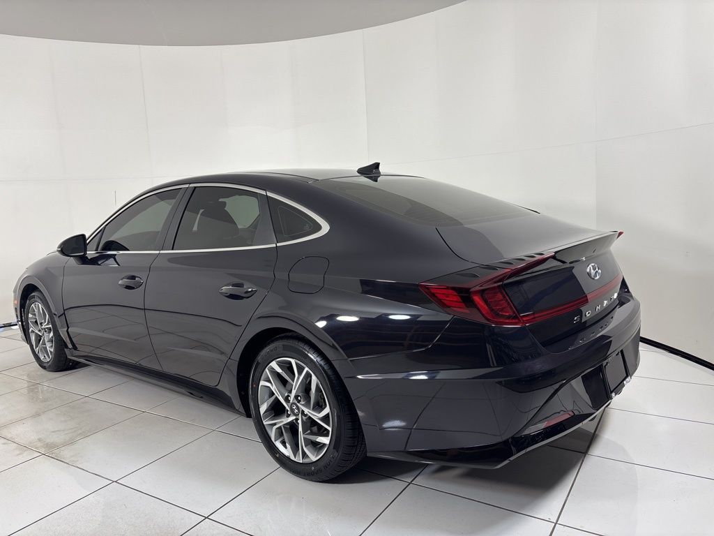 Thumbnail: 2023 Hyundai Sonata - 3