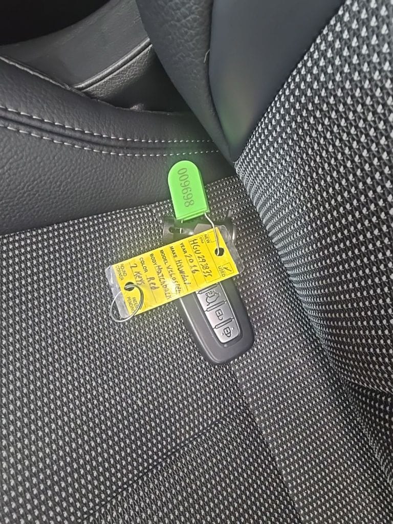 Thumbnail: 2016 Hyundai Veloster - 35