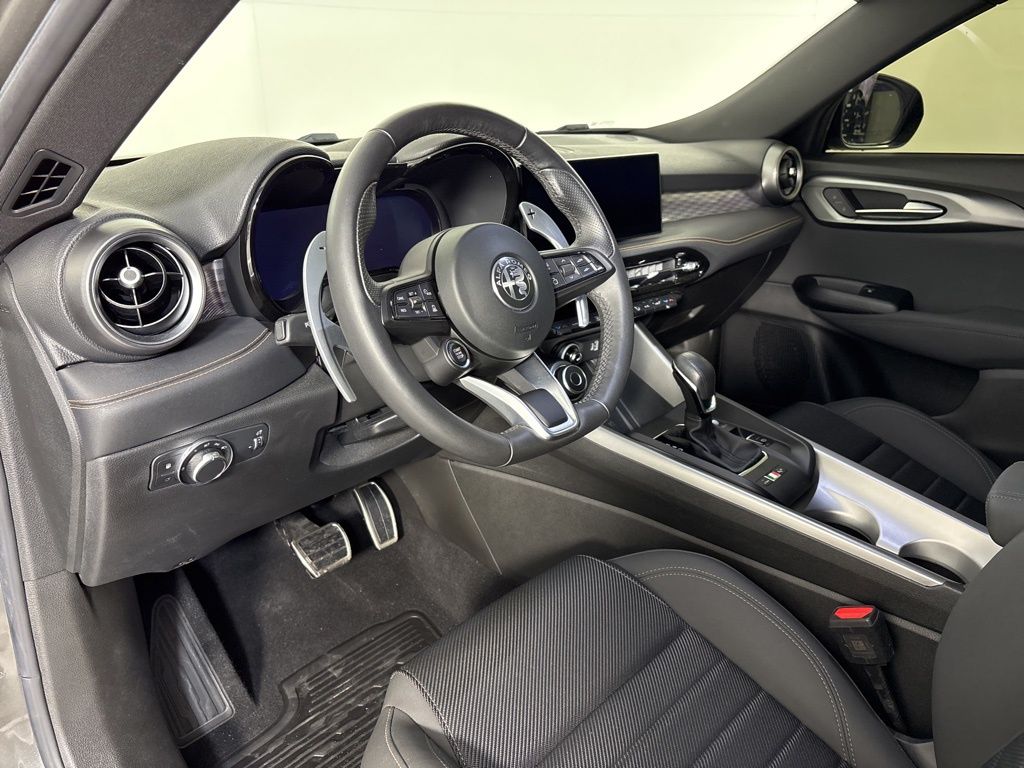 Thumbnail: 2024 Alfa Romeo Tonale - 15