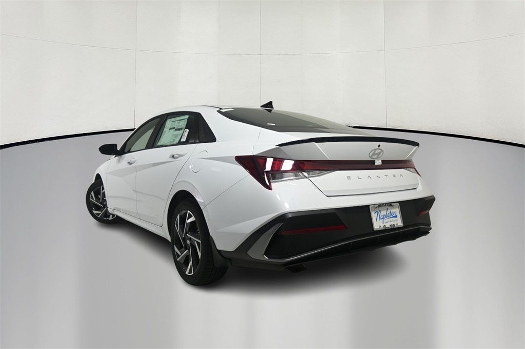 Thumbnail: 2025 Hyundai Elantra - 5