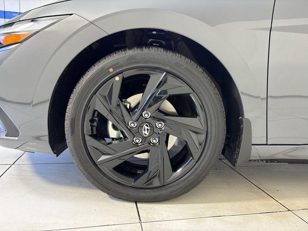 Thumbnail: 2026 Hyundai Elantra - 9