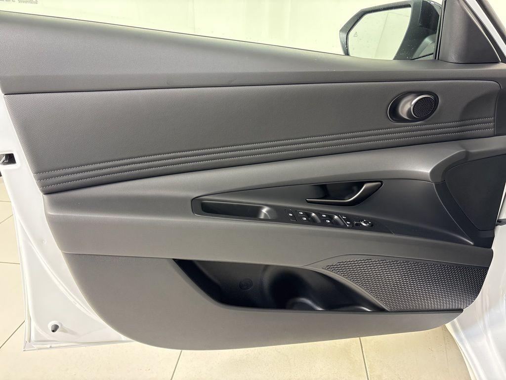 Thumbnail: 2026 Hyundai Elantra - 16