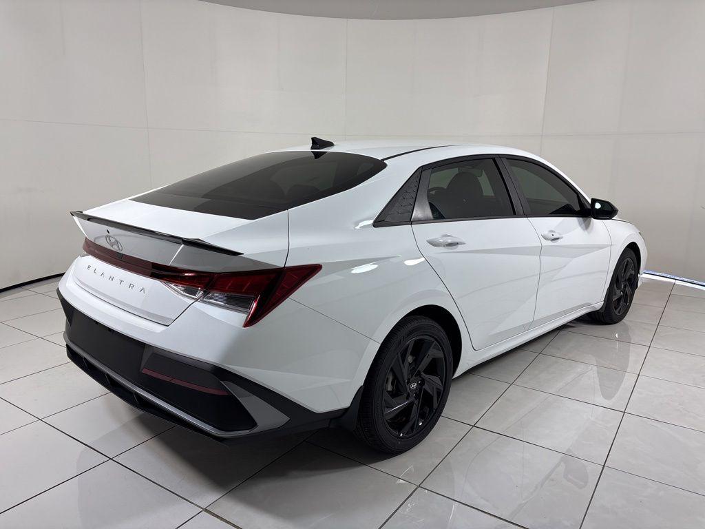 Thumbnail: 2026 Hyundai Elantra - 5