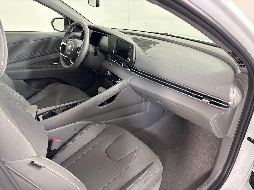 Thumbnail: 2026 Hyundai Elantra - 13