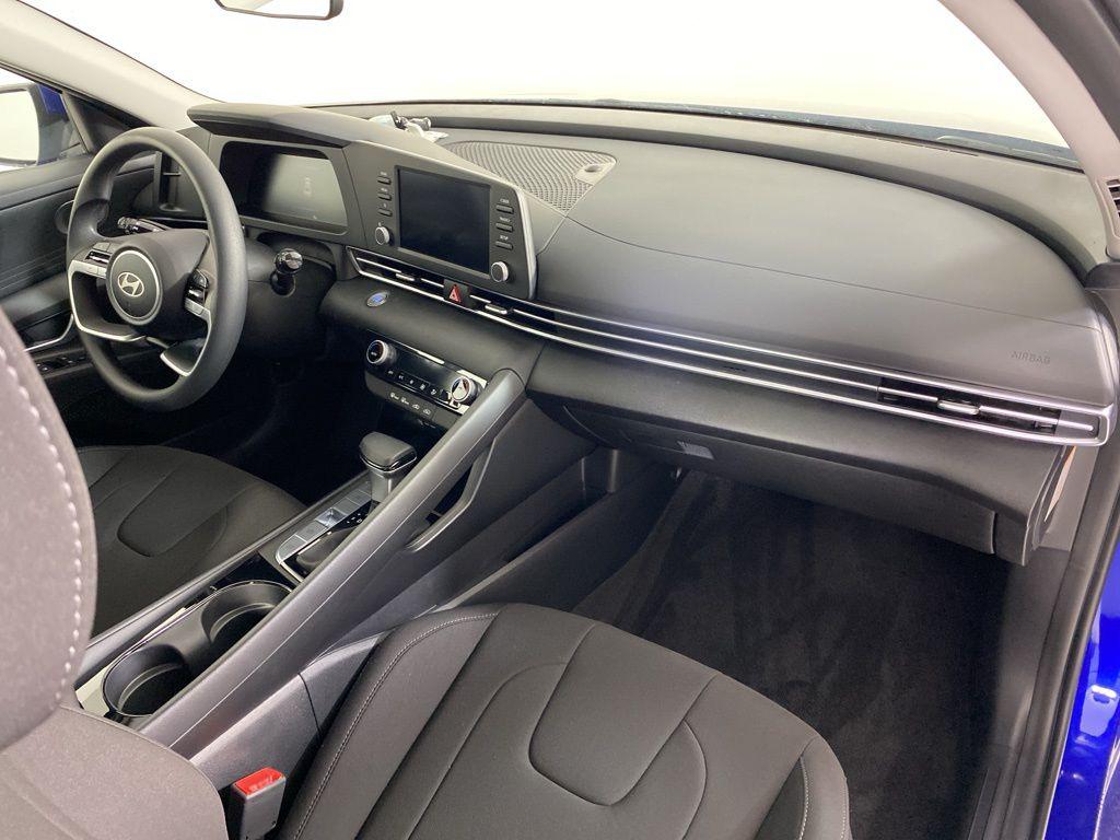 Thumbnail: 2025 Hyundai Elantra - 13