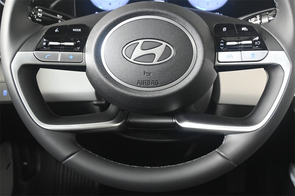 Thumbnail: 2025 Hyundai Elantra - 15