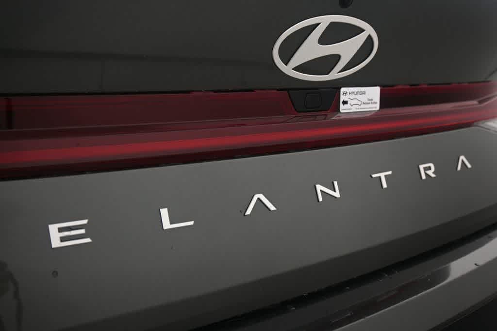Thumbnail: 2025 Hyundai Elantra - 8