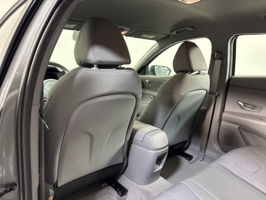 Thumbnail: 2025 Hyundai Elantra - 17