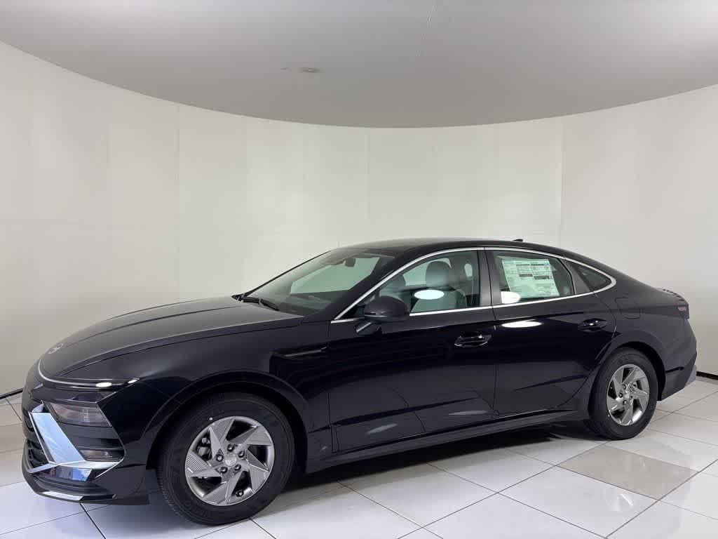 New 2025 Hyundai Sonata SE Sedan