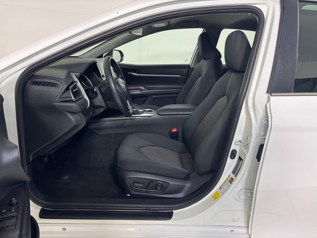 Thumbnail: 2023 Toyota Camry - 14