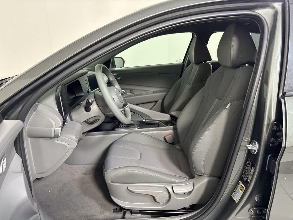 Thumbnail: 2025 Hyundai Elantra - 14