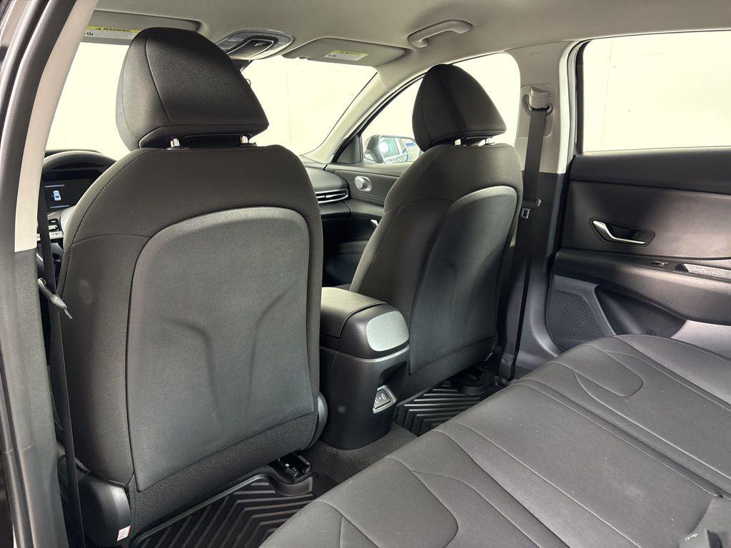 Thumbnail: 2025 Hyundai Elantra - 17