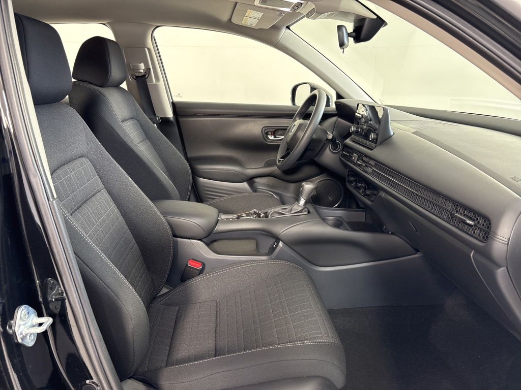 Thumbnail: 2025 Honda HR-V - 12