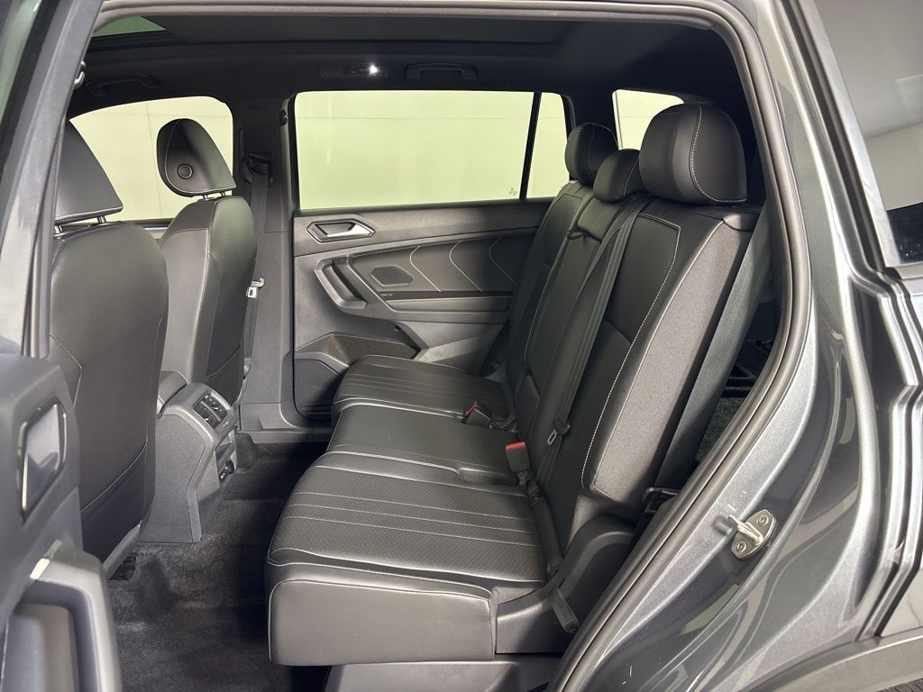 Thumbnail: 2023 Volkswagen Tiguan - 19