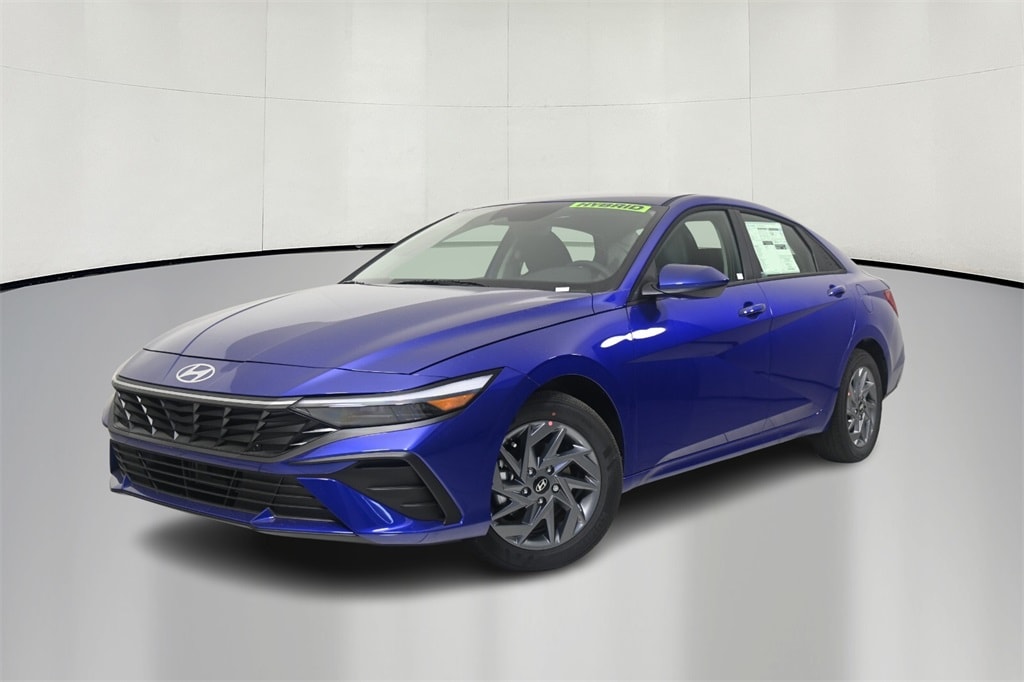 Thumbnail: 2025 Hyundai Elantra - 3