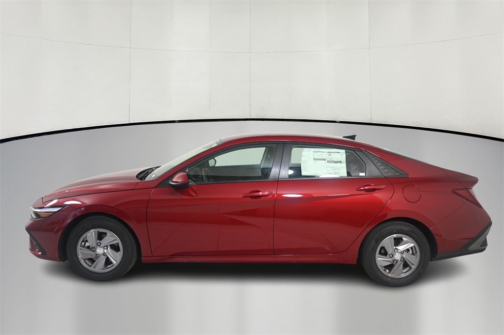 Thumbnail: 2025 Hyundai Elantra - 4