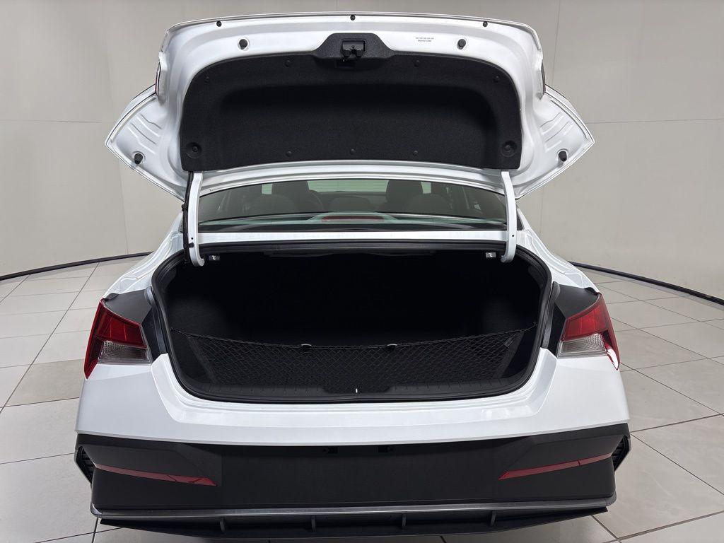 Thumbnail: 2026 Hyundai Elantra - 23