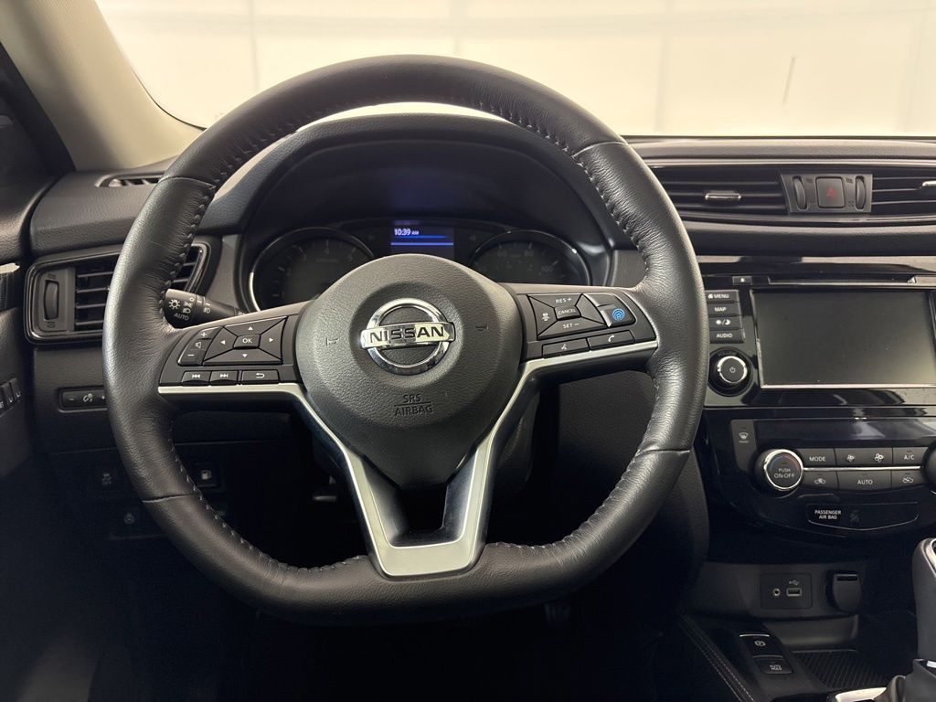 Thumbnail: 2018 Nissan Rogue - 25