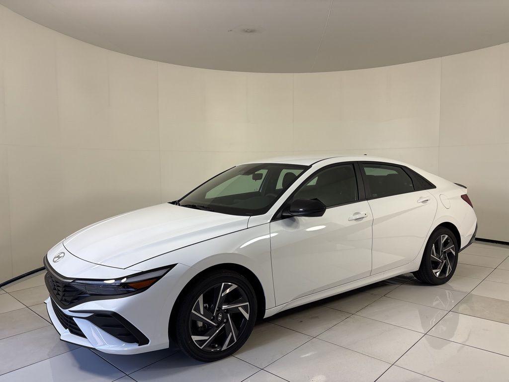 Thumbnail: 2025 Hyundai Elantra - 2